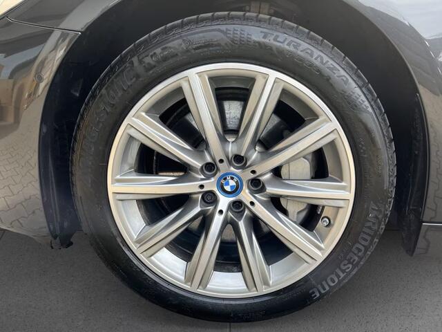 BMW 5-SERIE Touring 530e ** LASER, NAVI+, DAKOTA LEDER, PANORAMA, HuD, KEYLESS, MEM, 38.5k onder NP ** 1e EIG - UNFALLFREI - BMW GAR ** ** INFORMEER OOK NAAR ONZE AANTREKKELIJKE FINANCIAL-LEASE TARIEVEN **