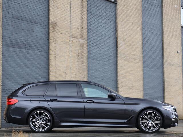 BMW 5-SERIE Touring 520i M Sport | 20" Individual 759i | Pano | HUD | Harman/Kardon | Leder |