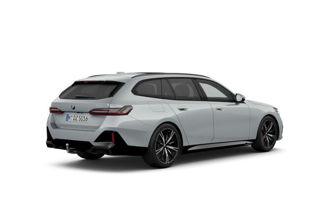 BMW 5-SERIE Touring 520i | M Sportpakket Pro | Innovation Pack | Travel Pack | Comfort Pack | Trekhaak