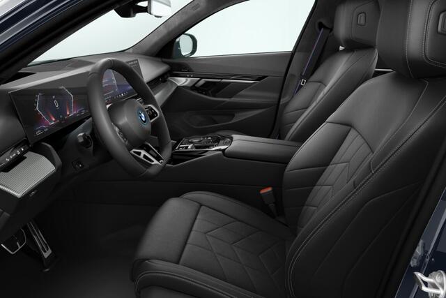 BMW 5-SERIE Sedan 530e M Sport Edition | M Sportpakket Pro | Innovation Pack | Travel Pack | Comfort Pack