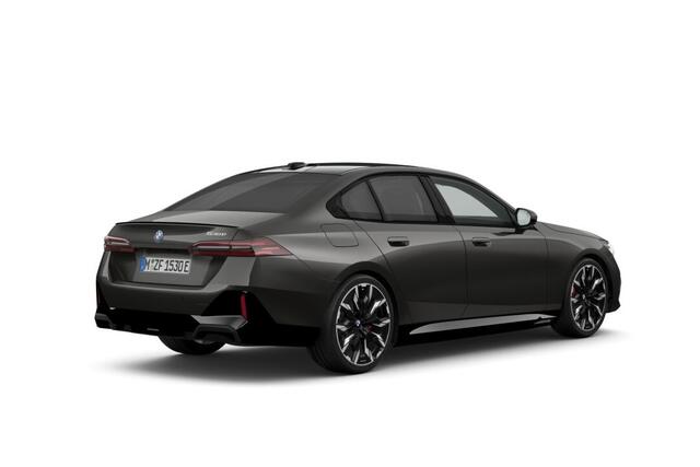BMW 5-SERIE Sedan 530e M Sport Edition | M Sportpakket Pro | Innovation Pack | Travel Pack | Comfort Pack
