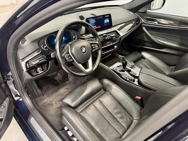 BMW 5-SERIE 530e iPerformance High Executive 18'' LMV / Pano / Leer
