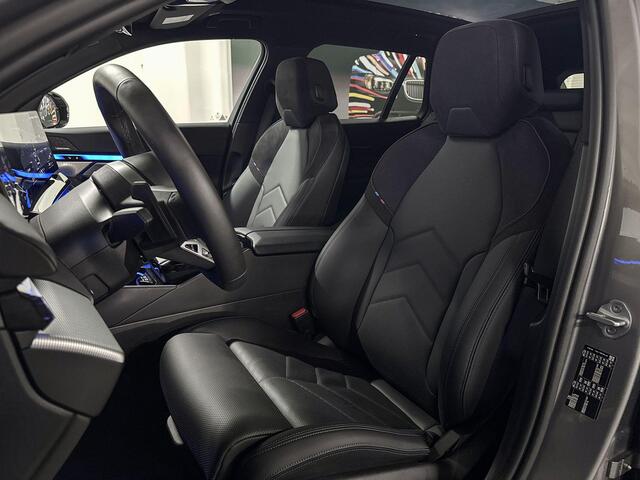 BMW 5-SERIE Touring 520i | Panoramadak | Comfort access | Trekhaak | Comfortpack | M-sport | Harman Kardon |
