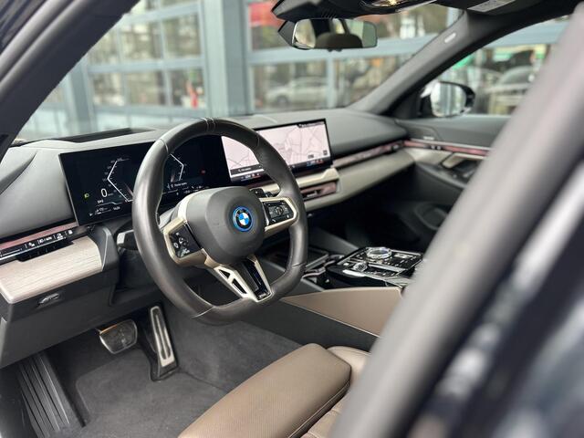 BMW 5-SERIE Touring 550e xDrive | Panoramadak | Head-Up