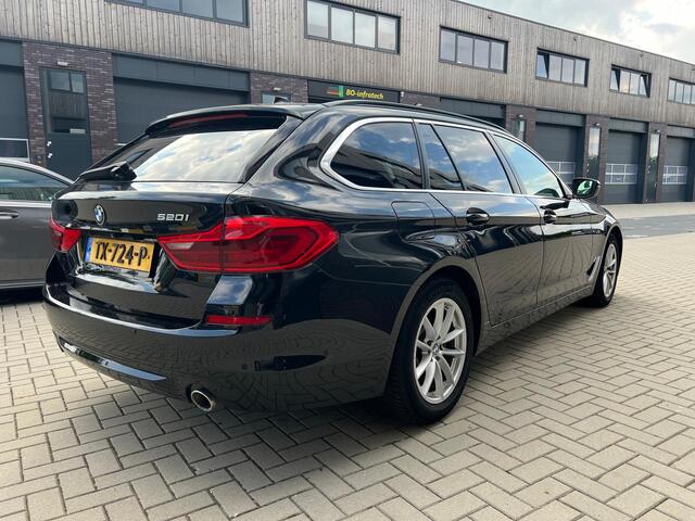 BMW 5-SERIE 520i High Executive Leder / Clima / Cruise / Trekhaak / NAP