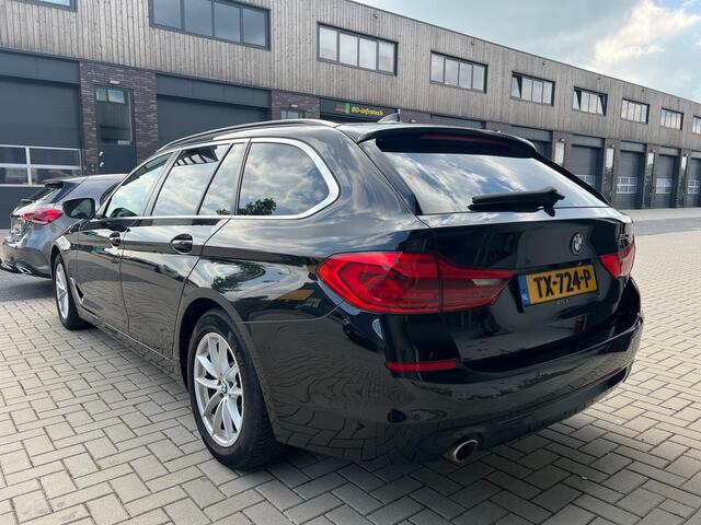 BMW 5-SERIE 520i High Executive Leder / Clima / Cruise / Trekhaak / NAP