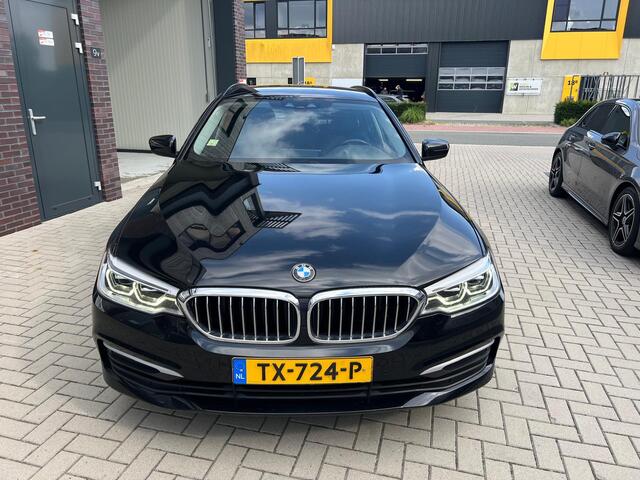 BMW 5-SERIE 520i High Executive Leder / Clima / Cruise / Trekhaak / NAP