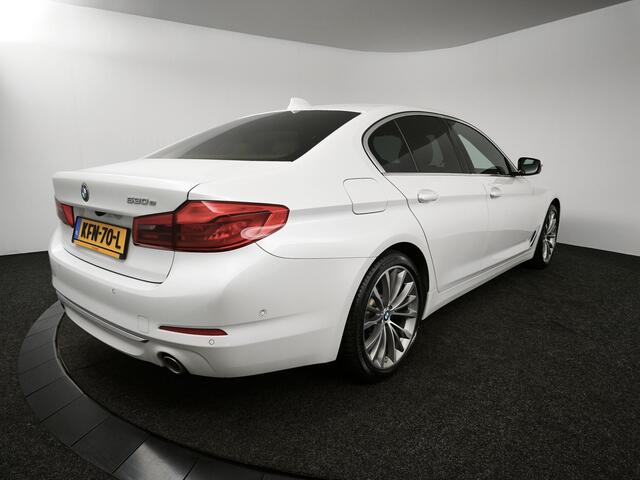 BMW 5-SERIE 530e iPerformance High Executive | Lederen bekleding | Achterruitrij Camera | Stoelverwarming