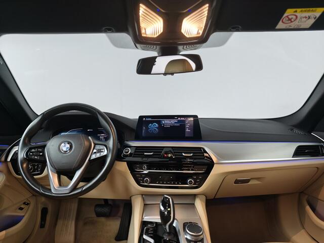 BMW 5-SERIE 530e iPerformance High Executive | Lederen bekleding | Achterruitrij Camera | Stoelverwarming