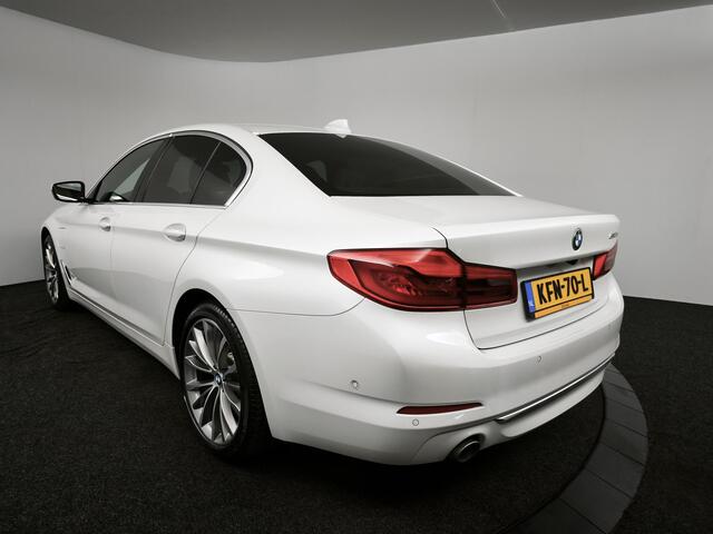 BMW 5-SERIE 530e iPerformance High Executive | Lederen bekleding | Achterruitrij Camera | Stoelverwarming
