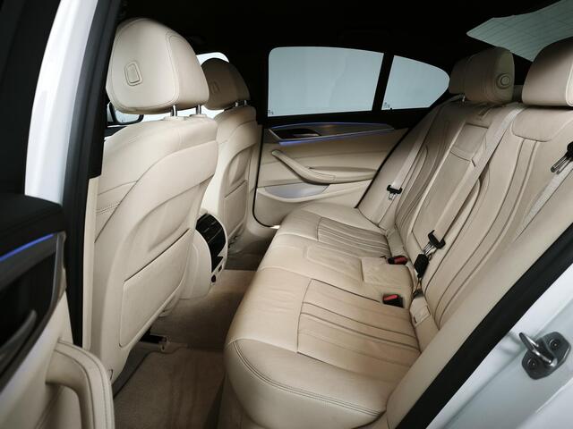 BMW 5-SERIE 530e iPerformance High Executive | Lederen bekleding | Achterruitrij Camera | Stoelverwarming