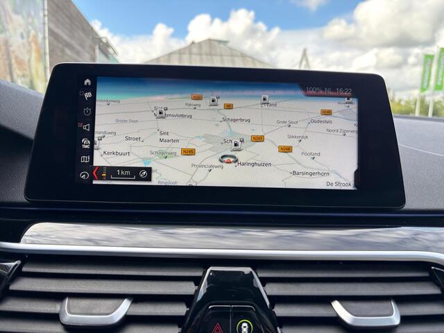 BMW 5-SERIE Touring 520i M-Sport ? Pano ? Trekhaak ? Camera