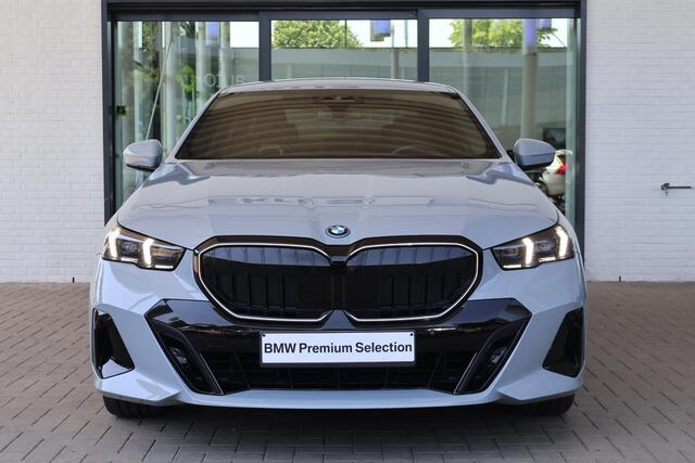 BMW 5-SERIE 530e M Sport Edition | SOH 100% | M Sport Pro | Bowers & Wilkins | Innovation Pack | Travel Pack