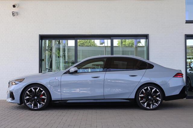BMW 5-SERIE 530e M Sport Edition | SOH 100% | M Sport Pro | Bowers & Wilkins | Innovation Pack | Travel Pack