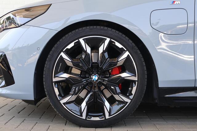 BMW 5-SERIE 530e M Sport Edition | SOH 100% | M Sport Pro | Bowers & Wilkins | Innovation Pack | Travel Pack
