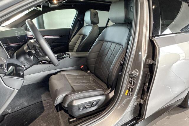 BMW 5-SERIE Touring 550e xDrive | M Sport | Glazen Panoramadak | Bowers & Wilkins | Comfort Access | Trekhaak |