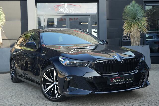 BMW 5-SERIE Touring 530e M Sport High Executive 300pk Panoramadak/HarmanKardon/360Camera