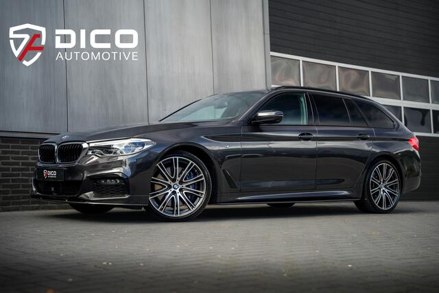 BMW 5-SERIE Touring 540i 340 pk xDrive High Executive M-Sportpakket / Pano-Dak/ Bowers&Wilkins/ Massage/ Head-Up/ Soft-Close/ Adap.Ond./ Nappa-Leder/ Adap.Cruise/ Stoel.Verw/ Stuur-Verw/ Trekhaak/ 20'' LMV