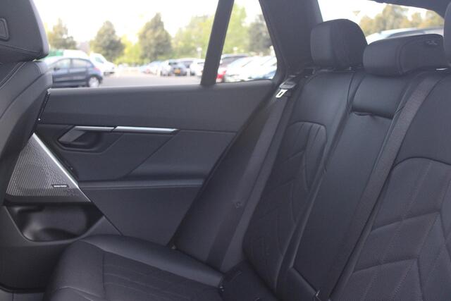 BMW 5-SERIE Touring 520i M-SPORT | PANORAMA DAK | TREKHAAK ELEKTRISCH WEGKLAPBAAR | HARMAN KARDON AUDIO SYSTEM | SHADOW LINE PAKKET | ELEKTRISCH VERSTELBARE VOORSTOELEN MET GEHEUGENFUNCTIE | STOEL VENTILATIE VOOR | STOEL VERWARMING VOOR + ACHTER | 360° CAMERA | DRAADLOZE TELEFOONLADER | STAND VERWARMING | LEDEREN BEKLEDING "VEGANZA ZWART" | WARMTEWEREND GLAS | SPORT CHASSIS "M-TECHNIC" | INNOVATIE PAKKET: (HEAD UP DISPLAY/LIVE NAVIGATIE/INTERIEUR CAMERA/PARKEERSENSOREN VOOR+ACHTER/CONNECTED SERVICES) | DRAADLOZE APPLE CARPLAY/ANDROID AUTO | TRAVEL PAKKET (ELEKTRISCH BEDIENBARE ACHTERKLEP/COMFORT ACCESS/TOEGANG VIA SMARTPHONE) | DODEHOEK DETECTIE | ELEKTRISCH BEDIENBAAR STUURKOLOM |