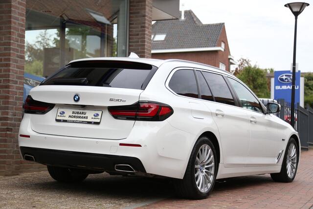 BMW 5-SERIE Touring 530e Executive Livecockpit Prof Leer LED Navi Camera