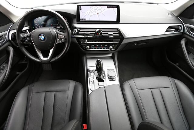 BMW 5-SERIE Touring 530e Executive Livecockpit Prof Leer LED Navi Camera