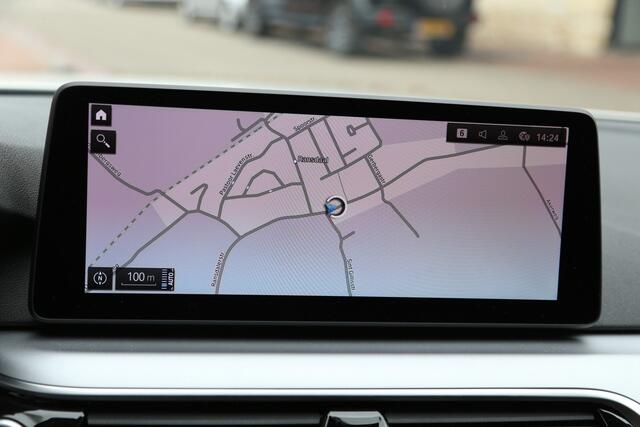 BMW 5-SERIE Touring 530e Executive Livecockpit Prof Leer LED Navi Camera