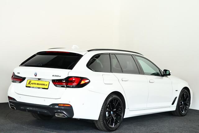 BMW 5-SERIE Touring 530e xDrive M-Sport Navi / Pano / HUD / Laser-Led / ACC / M-Sport
