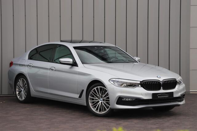 BMW 5-SERIE 520i High Executive Aut8 | 184PK | Panoramadak | Sfeerverlichting | Comfortstoelen + Memory | Vol leder | Zonnenschermen | Camera | 2018.