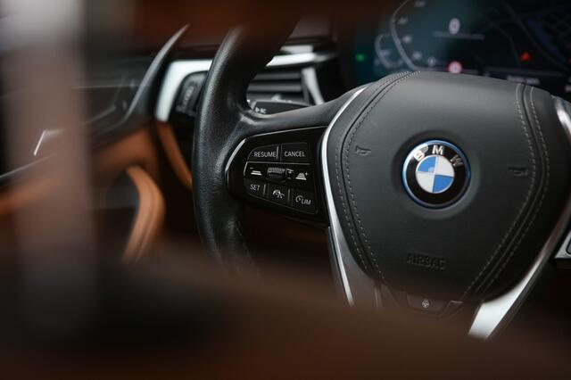 BMW 5-SERIE Touring 530e Bns Edit.+ | Trekhaak | Sfeerverlichting |