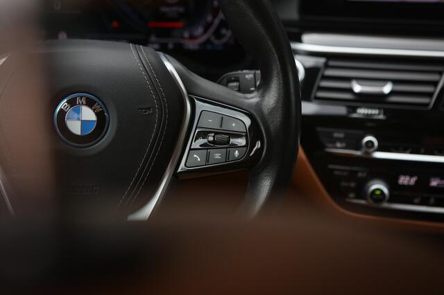 BMW 5-SERIE Touring 530e Bns Edit.+ | Trekhaak | Sfeerverlichting |
