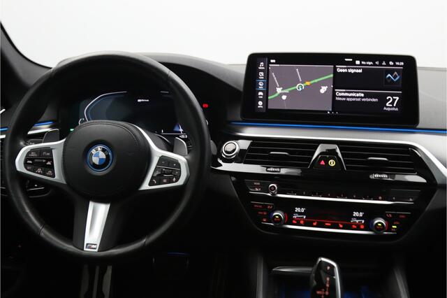 BMW 5-SERIE Touring 530e 293 PK Executive Sensatec M-Sport PHEV, Trekhaak, Panoramadak, Harman/Kardon, Adap. Cruise Control