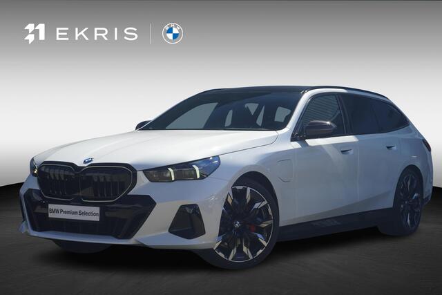 BMW 5-SERIE Touring 530e | M Sportpakket Pro | M Multifunctionele voorstoelen | Bowers & Wilkins | Alcantara Hemelbekleding | Driving Assistant Professional