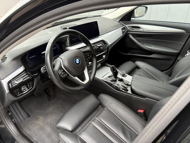 BMW 5-SERIE Touring 530e X-DRIVE HIGH EXECUTIVE / TREKHAAK / LEDER