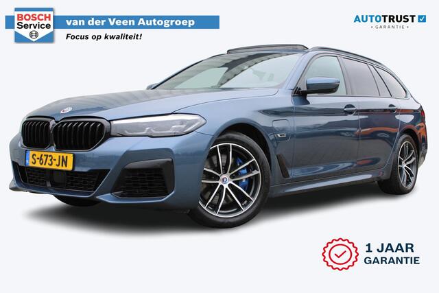 BMW 5-SERIE Touring 530e xDrive M-sport | Incl. 12 maanden garantie | Assisted driving | Uitklapbare trekhaak | 360° camera | Apple carplay/Android auto | Stoelverwarming voor + achter | Memory zetel | Harman/Kardon audio |