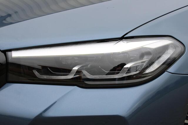 BMW 5-SERIE Touring 530e xDrive M-sport | Incl. 12 maanden garantie | Assisted driving | Uitklapbare trekhaak | 360° camera | Apple carplay/Android auto | Stoelverwarming voor + achter | Memory zetel | Harman/Kardon audio |