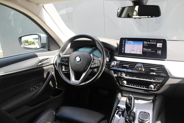 BMW 5-SERIE Touring 530e Business Edition Plus | Incl. 12 maanden garantie | Cruise control | Climate control | Stoelverwarming | Memory seats | Luxe lederen zetels | Apple carplay/Android auto |