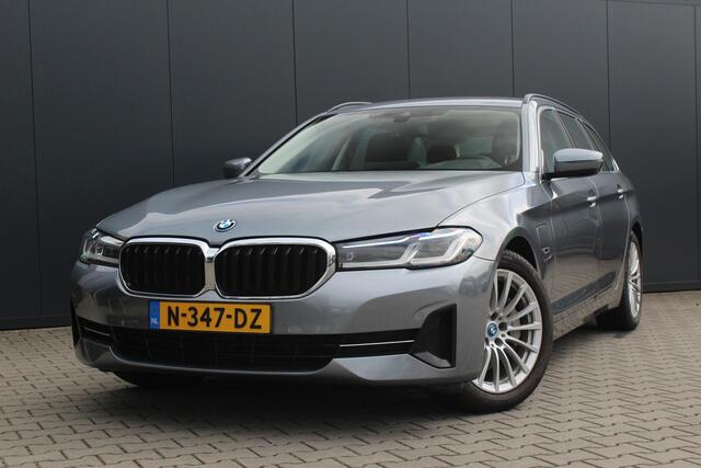 BMW 5-SERIE Touring 530e Business Edition Plus | Incl. 12 maanden garantie | Cruise control | Climate control | Stoelverwarming | Memory seats | Luxe lederen zetels | Apple carplay/Android auto |