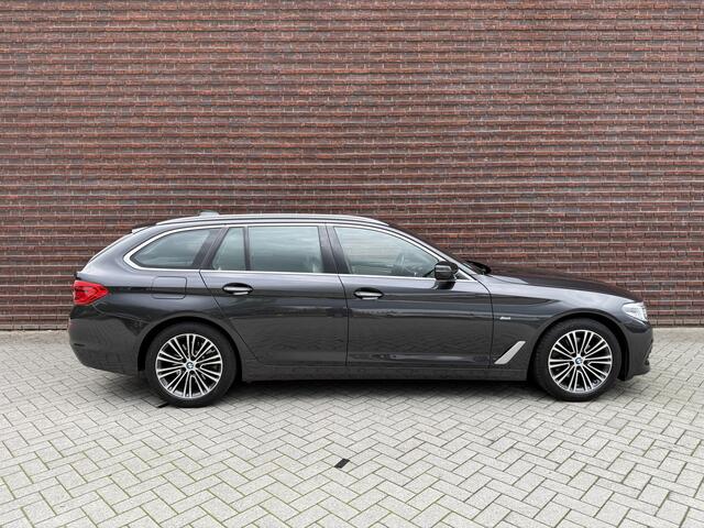 BMW 5-SERIE Touring 520i High Executive