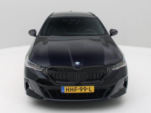 BMW 5-SERIE Touring 530e M Sport Edition / Trekhaak / Luxe! / Origineel NL