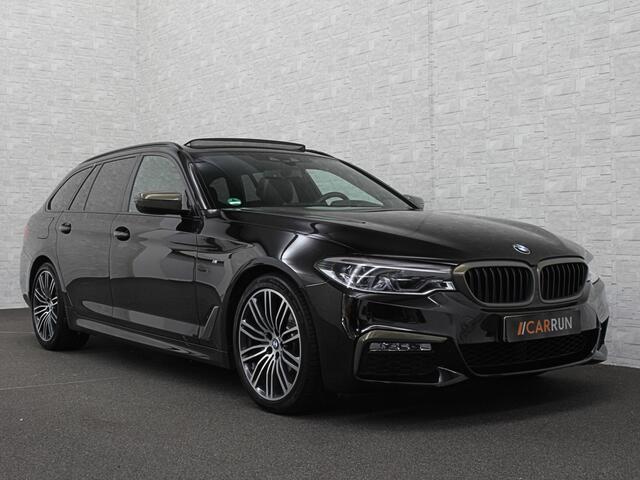 BMW 5-SERIE Touring 520i M-Sport Volledig Individual | Nappa | Comfortseats | Panodak | Trekhaak 2000kg | Adapt. Led | Luchtvering niveauregeling | Display Key | Camera | Memory | 19" | Nav. Proffesional | Alarm | NL-Auto | Dealer OH | NAP | Full Service - Rijklaarprijs.