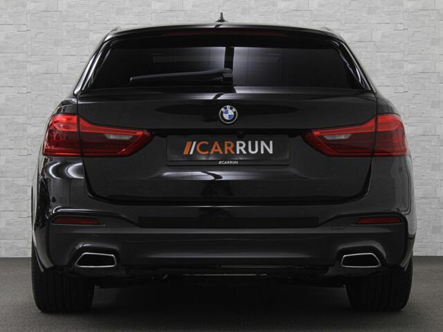 BMW 5-SERIE Touring 520i M-Sport Volledig Individual | Nappa | Comfortseats | Panodak | Trekhaak 2000kg | Adapt. Led | Luchtvering niveauregeling | Display Key | Camera | Memory | 19" | Nav. Proffesional | Alarm | NL-Auto | Dealer OH | NAP | Full Service - Rijklaarprijs.