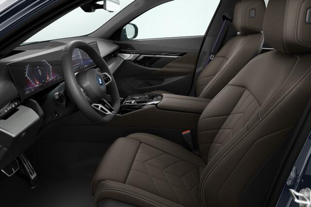 BMW 5-SERIE Sedan 530e M Sport Edition | M Sportpakket Pro | Innovation Pack | Travel Pack | Comfort Pack