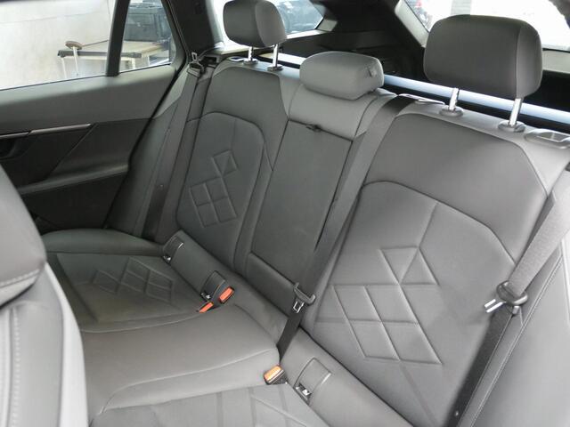 BMW 5-SERIE Touring 550e xDrive | Individual leder | Stoelverw. + ventilatie | Bowers & Wilkins | Trekhaak | 360 cam