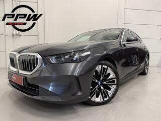 BMW 5-SERIE