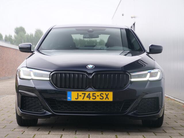 BMW 5-SERIE 520i High Executive Edition 184 Pk Automaat M-pakket / Navi / DAB / Apple Carplay / Leer