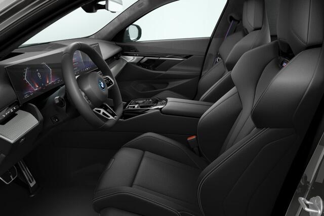 BMW 5-SERIE Touring 530e M Sport Pro Edition | M Sportpakket Pro | Innovation Pack | Travel Pack | Comfort Pack