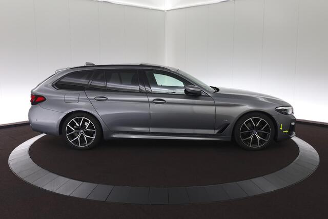 BMW 5-SERIE Touring 520d 190pk -M Sport / Pano / Shadow Line-
