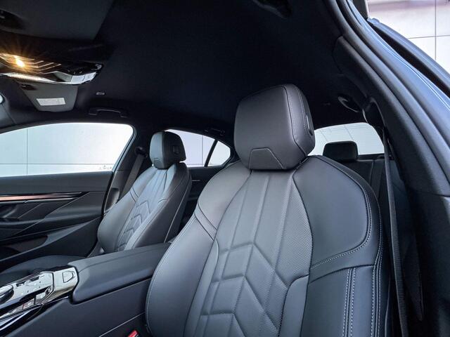 BMW 5-SERIE Sedan 530e M Sport Edition | Huisselectie