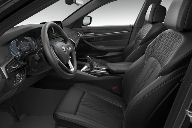 BMW 5-SERIE Touring 530e Business Edition Plus | Stoelventilatie | Stoelverwarming | Parking Assistant
