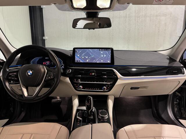 BMW 5-SERIE Touring 530e Luxury | navi | leder | led | driving assistant |